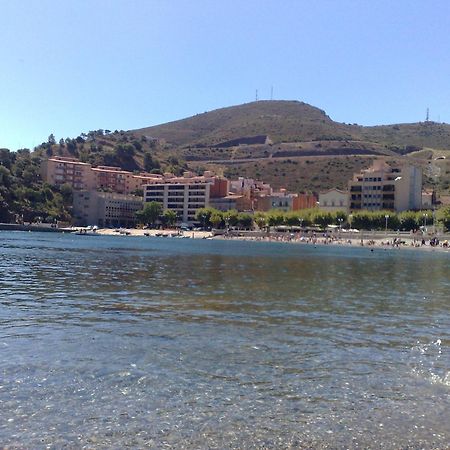 Hostal Juventus Portbou Esterno foto