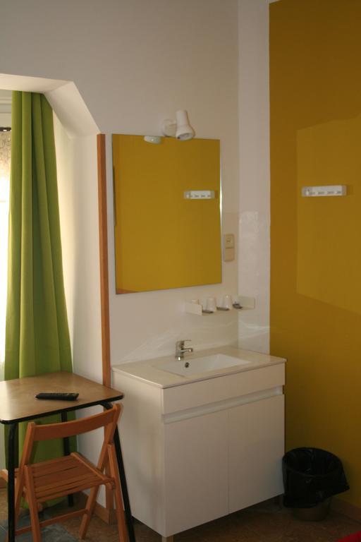 Hostal Juventus Portbou Esterno foto
