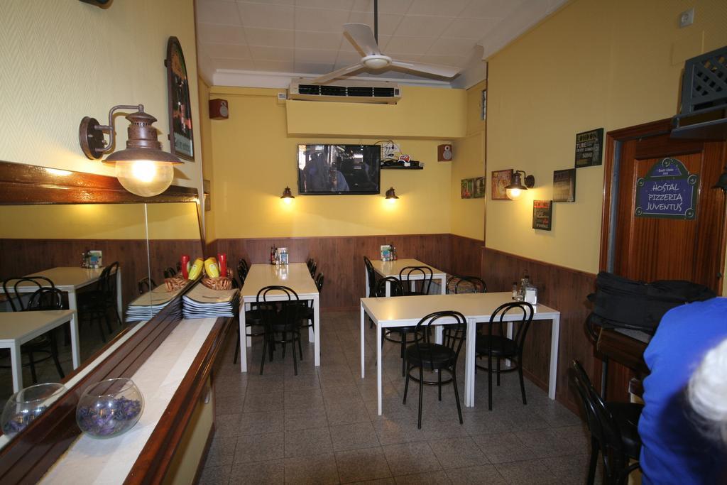 Hostal Juventus Portbou Esterno foto