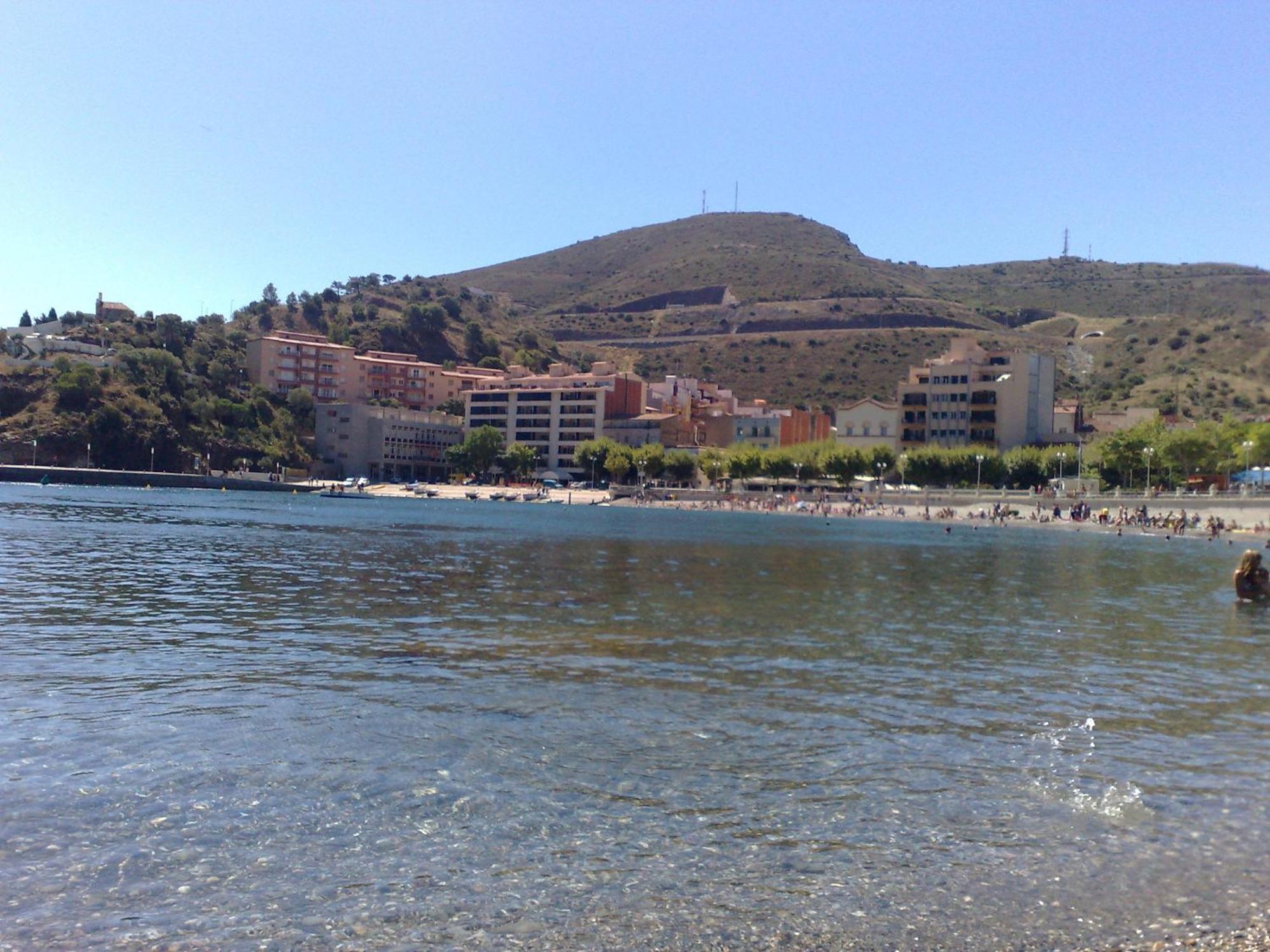 Hostal Juventus Portbou Esterno foto
