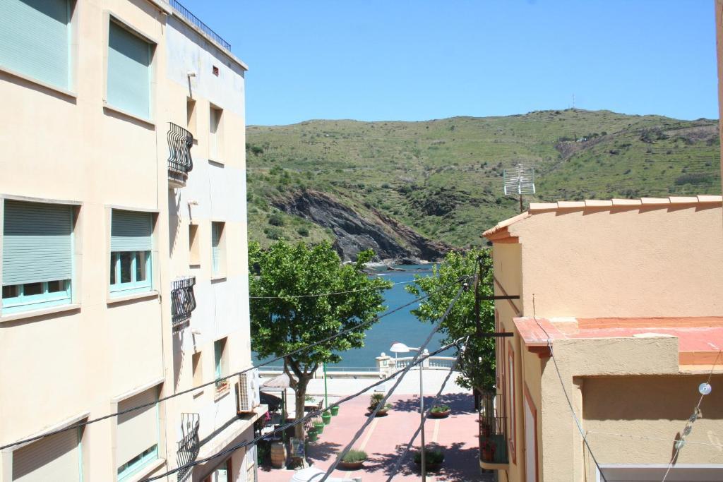 Hostal Juventus Portbou Esterno foto
