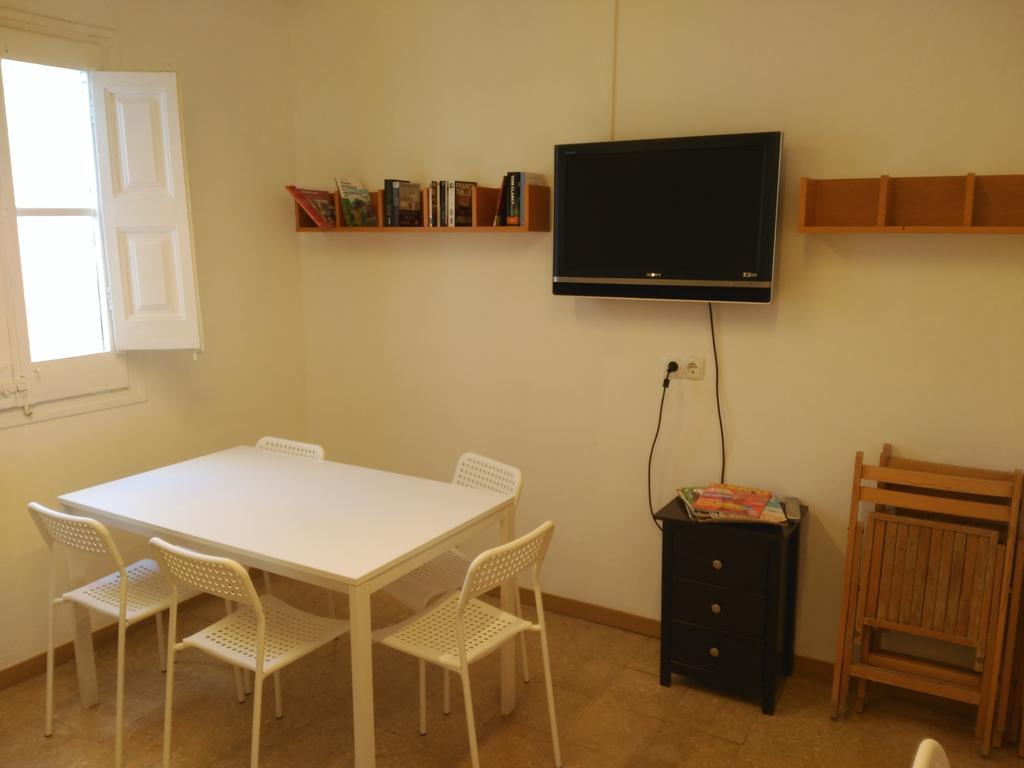 Hostal Juventus Portbou Esterno foto