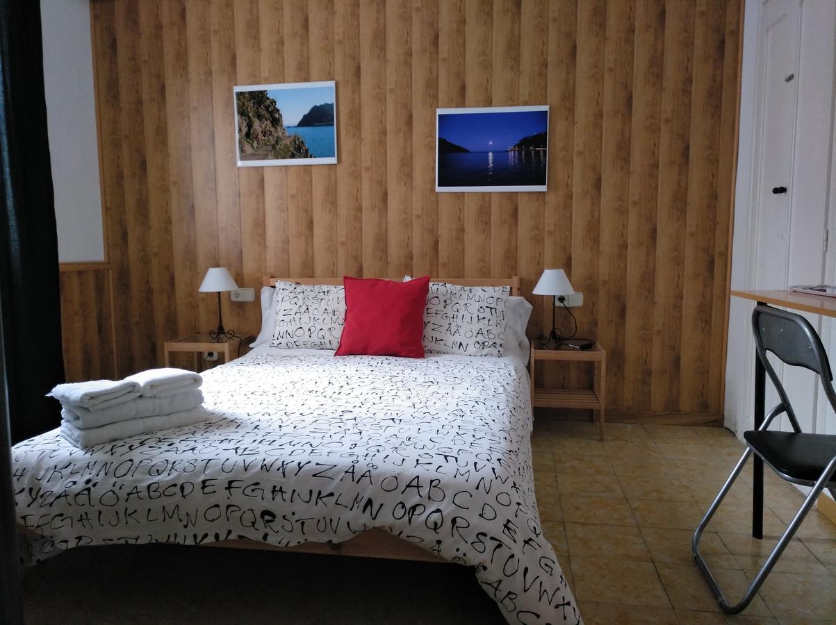 Hostal Juventus Portbou Esterno foto